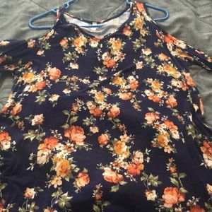 Long sleeve/ shoulder out navy floral shirt